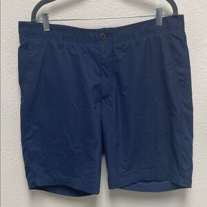 Under Armour Navy Flat Front Shorts Men’s Size 38 Waist